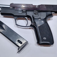 Pištolj CZ 99