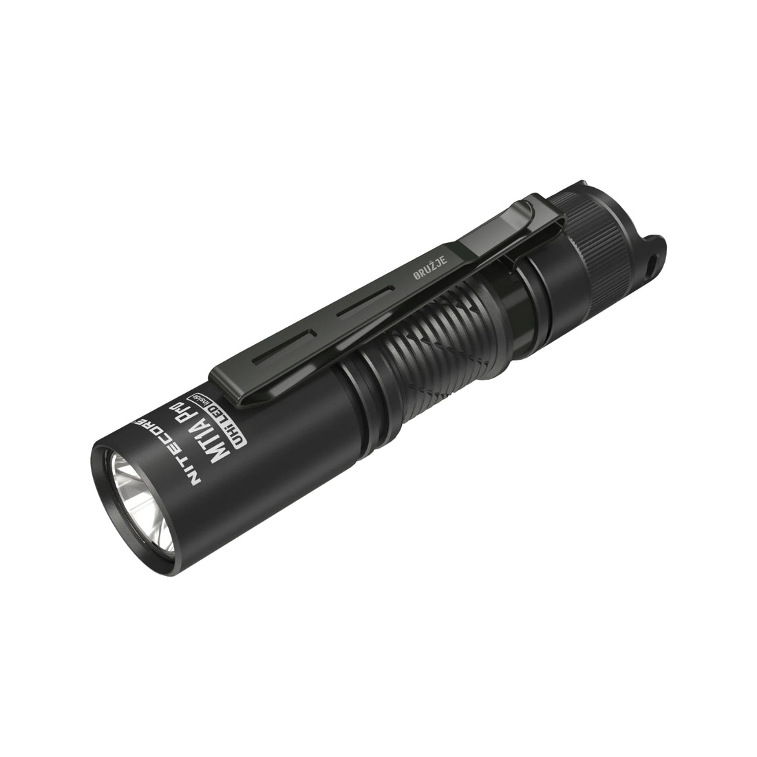 Nitecore MT1A Pro osvetljava put noću – poređenje jačine svetla od 800 lumena i dometa od 250 metara.