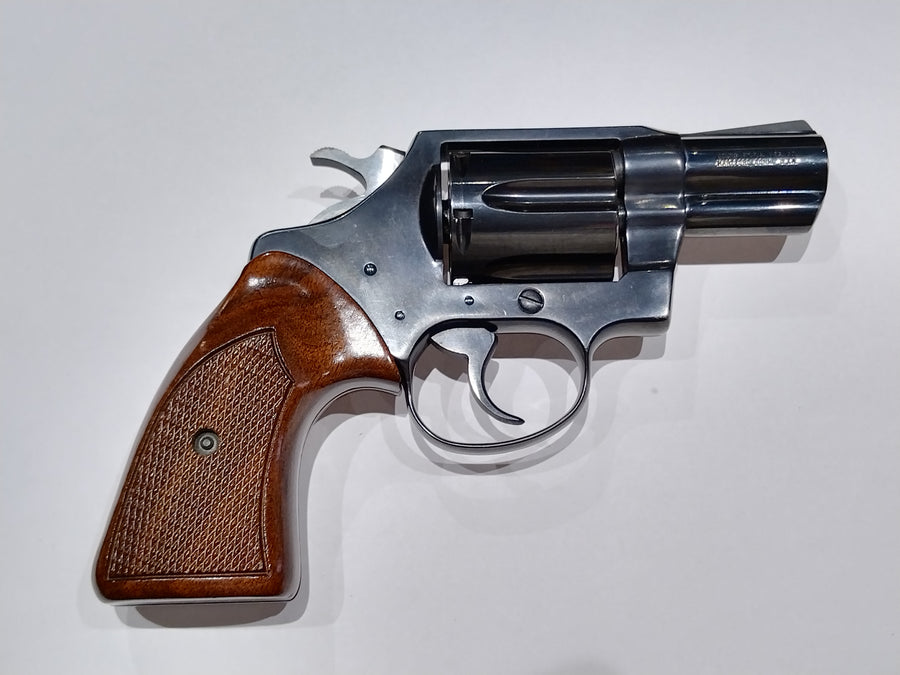 Revolver Colt Detective