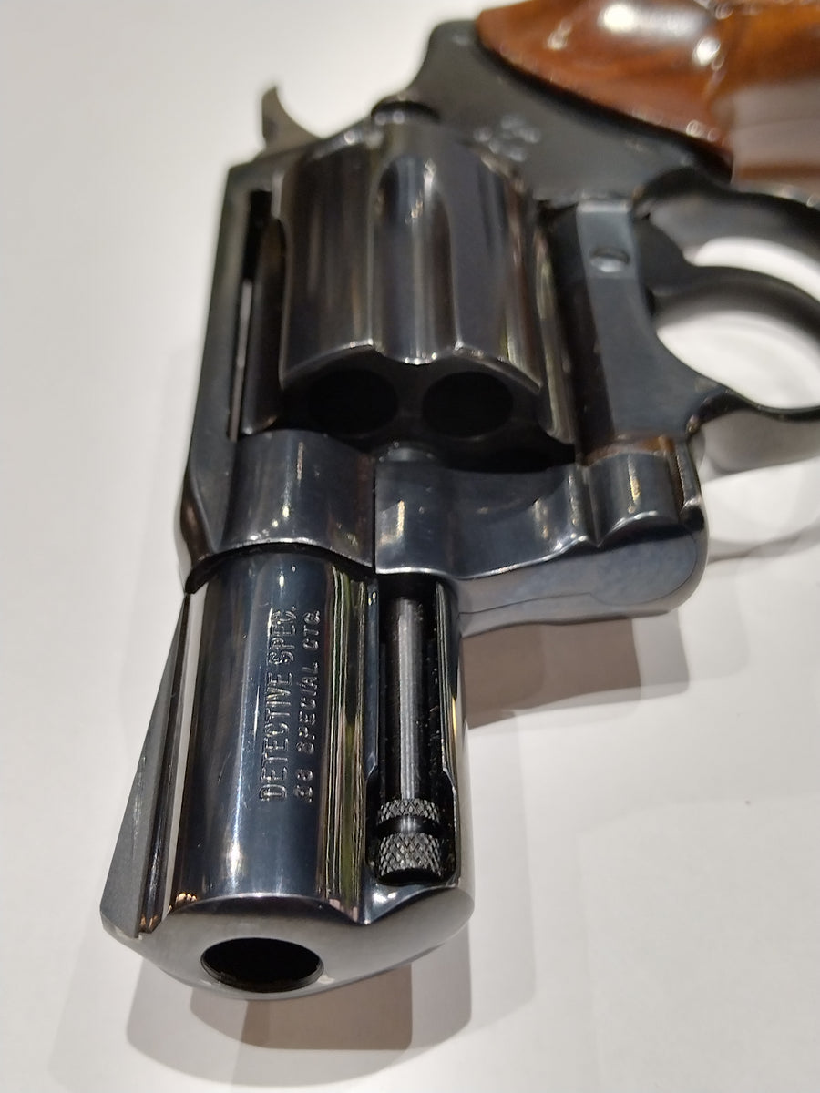 Revolver Colt Detective